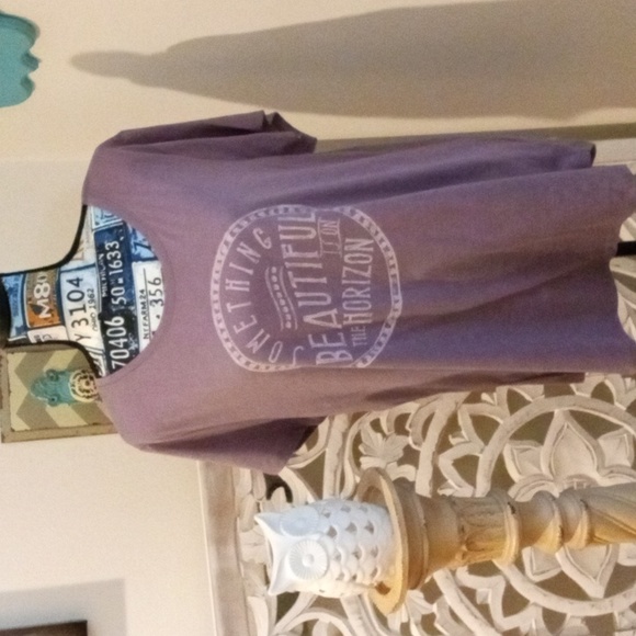 SOMETHING BEAUTIFUL IS ON THE HORIZON Comfy Soft Tee-Shirt - Picture 8 of 9